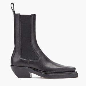 Bottega Veneta Lean Square-Toe Leather Chelsea Boots Size 38